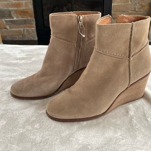 Woman’s Lucky suedes ankle boots, size 7, interior side zip. Gently used.